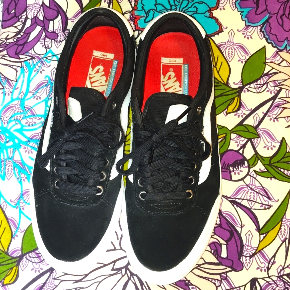 Vans Chima Pro 2 Skate Shoes - Picture 2 of 13